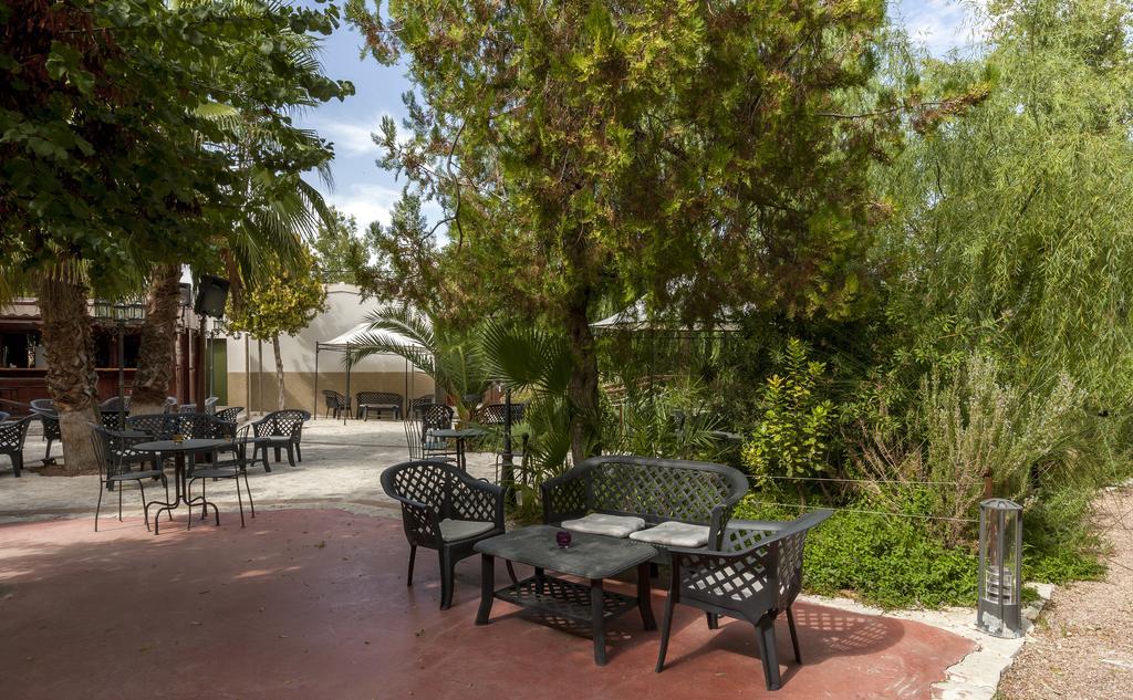 Отель Jardines De Casablanca Каравака-де-ла-Крус Экстерьер фото