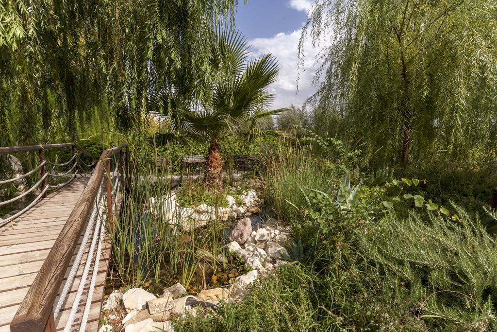 Отель Jardines De Casablanca Каравака-де-ла-Крус Экстерьер фото