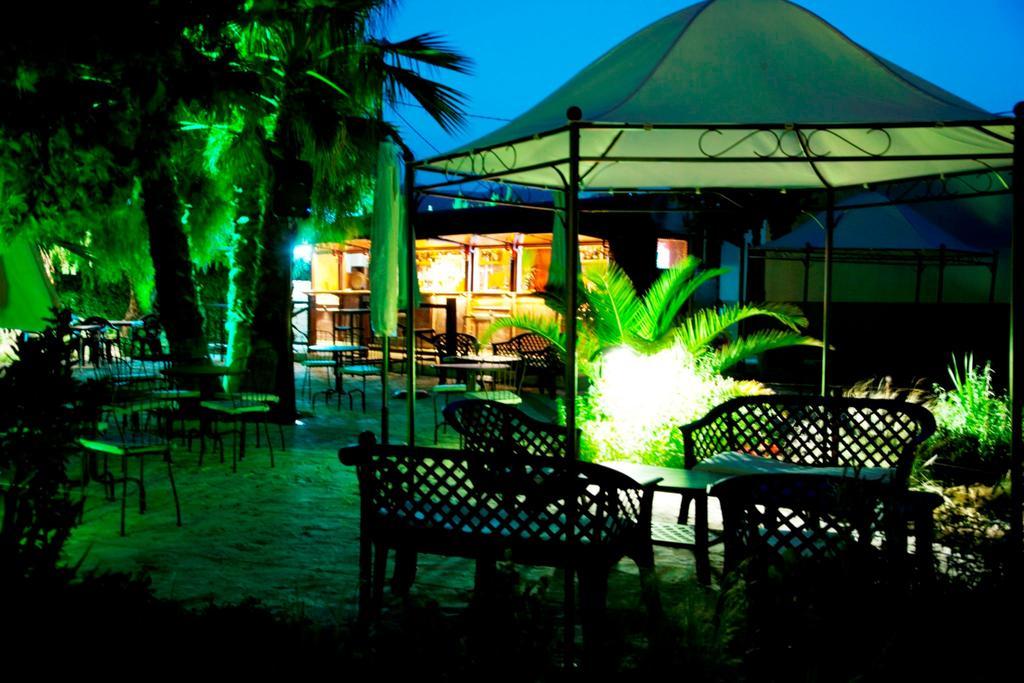 Отель Jardines De Casablanca Каравака-де-ла-Крус Экстерьер фото